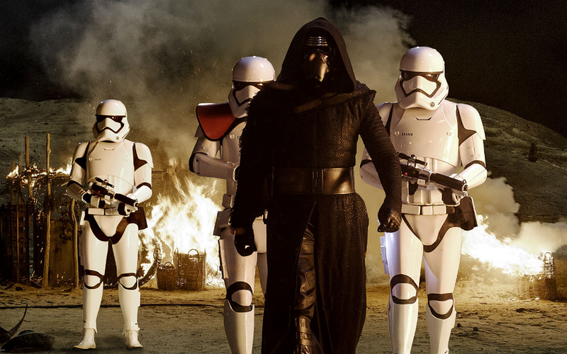 Illustration for article titled 43 Questions We Desperately Want Answered After Star Wars: The Force Awakens